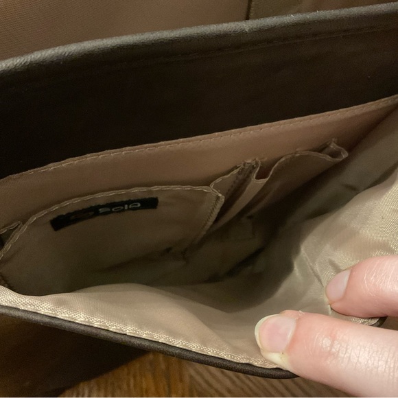 Solo Genuine Leather Multi Pocket Padded Computer Pocket Shoulder Crossbody Bag! - Picture 6 of 16